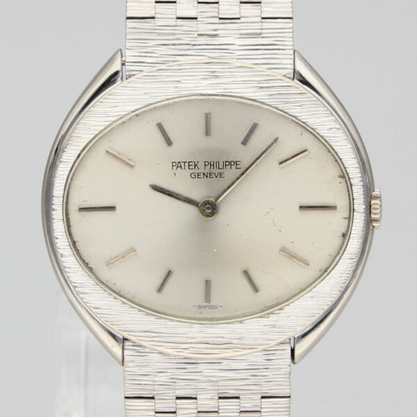 Patek Philippe 2566 White Gold Vintage