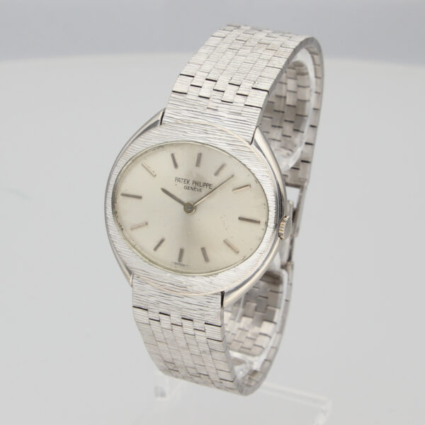 Patek Philippe 2566 White Gold Vintage