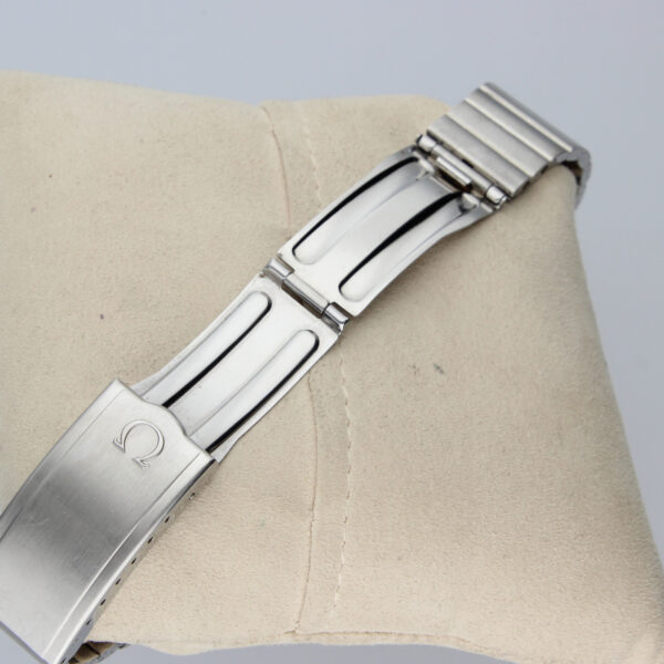 Omega Geneve Dynamic Day Date (ref. 166.079) - Image 11