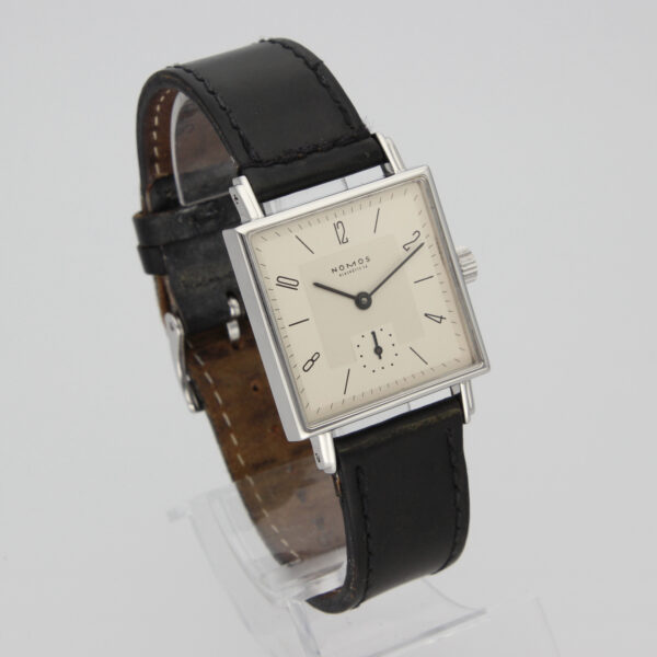 Nomos Tetra