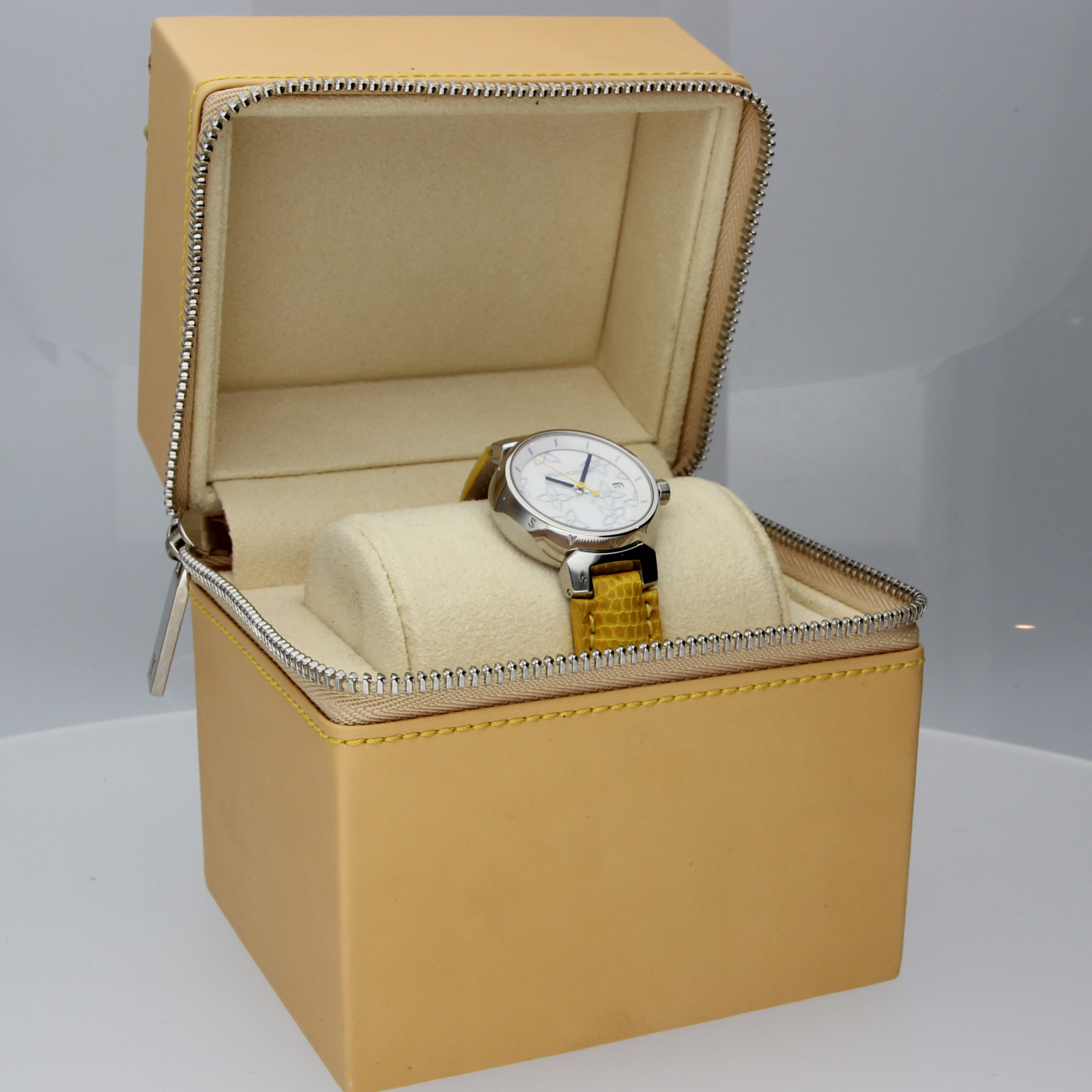 Louis Vuitton Tambour Q121C